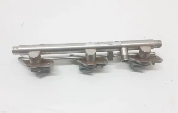 Mercedes-Benz C AMG W205 Fuel main line pipe A2760700500