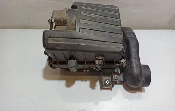 Suzuki Grand Vitara I Air filter box 65D-A0I