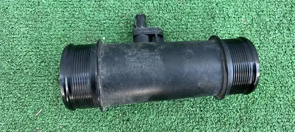 Audi Q7 4M Intercooler hose/pipe 4M0145683H PA66GF30