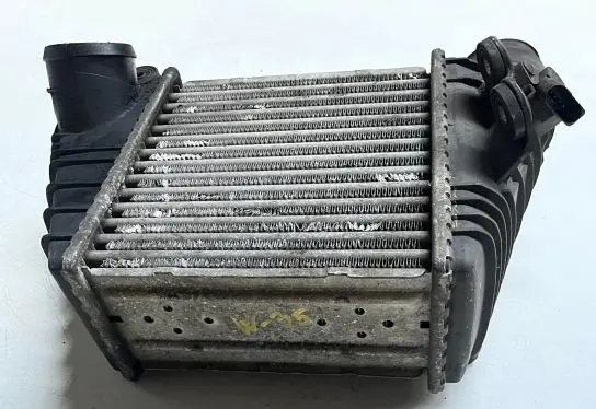 Volkswagen Golf IV Intercooler air channel guide 1J0145803 862328X TA1070