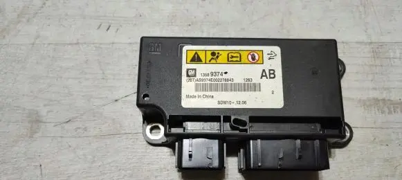 Chevrolet Cruze Airbag control unit/module 135884460