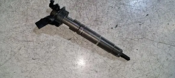 Mercedes-Benz CLS C219 Fuel injector A6420700587