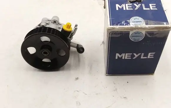 KIA Sportage Power steering pump 37146310000