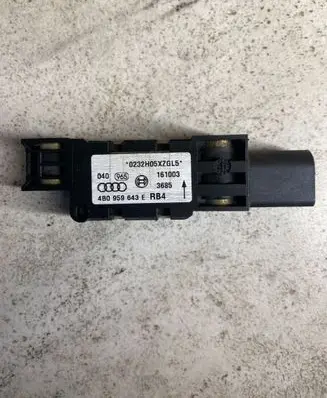Volkswagen Phaeton Airbag deployment crash/impact sensor 4B0959643E