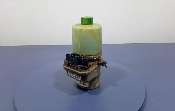 Volkswagen Fox Power steering pump 6R0423156B