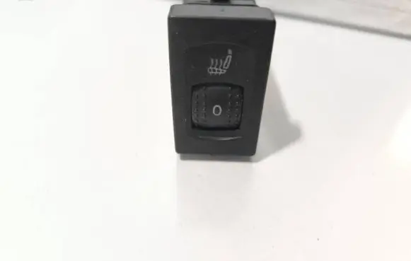 Volkswagen PASSAT B5.5 Seat heating switch 3B0963563C