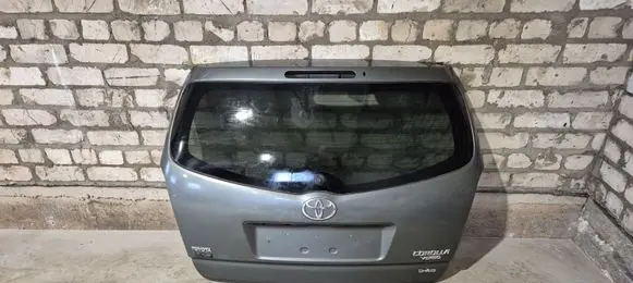 Toyota Corolla Verso E121 Tailgate/trunk/boot lid