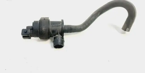 Volvo XC90 Vacuum valve 8653857