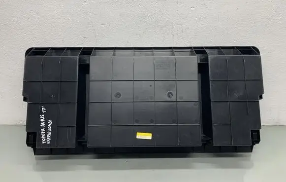 Toyota Auris E180 Glove box 6407002010