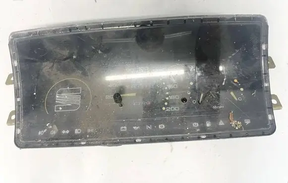 Seat Ibiza I (021A) Speedometer (instrument cluster) 19504101
