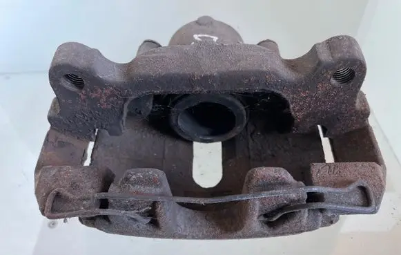 Volkswagen Touran II Front brake caliper
