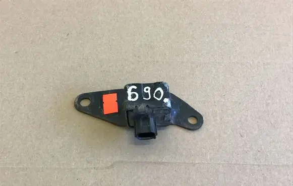 Subaru Impreza II Airbag deployment crash/impact sensor 98231FE110 1876006110