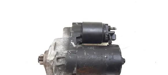 Volkswagen Golf IV Starter motor 0001121006 020911023F