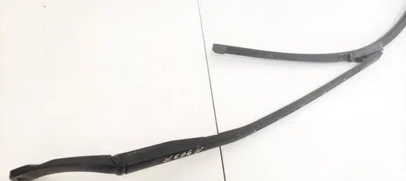 Peugeot 308 Front wiper blade arm