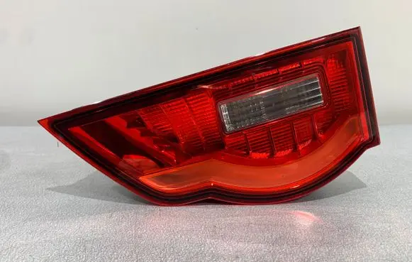 Jaguar F-Pace Tailgate rear/tail lights HK8315K272
