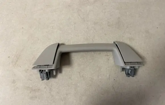 Peugeot Rifter Front door interior handle 9813105577