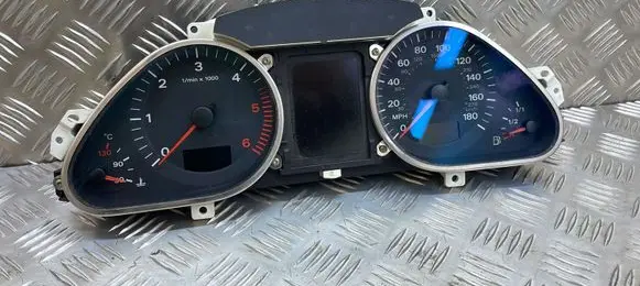 Audi A6 S6 C6 4F Speedometer (instrument cluster) 4F0920983