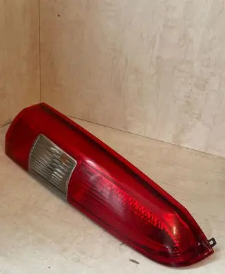 Volvo V70 Rear/tail lights 9154493