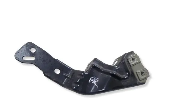 Opel Insignia B Fender mounting bracket 39063367