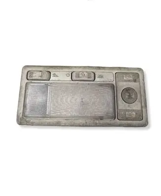 Volkswagen PASSAT B4 Front seat light 1H0947111