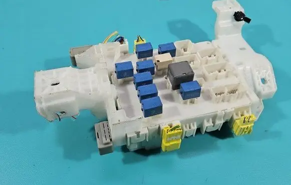 Suzuki Vitara (LY) Central body control module AA1A-4881 IMPRK1471692
