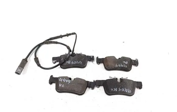 BMW 2 F46 Brake pads (rear) 8867488