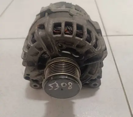 Volkswagen Sharan Generator/alternator 03L903024F 0125811027