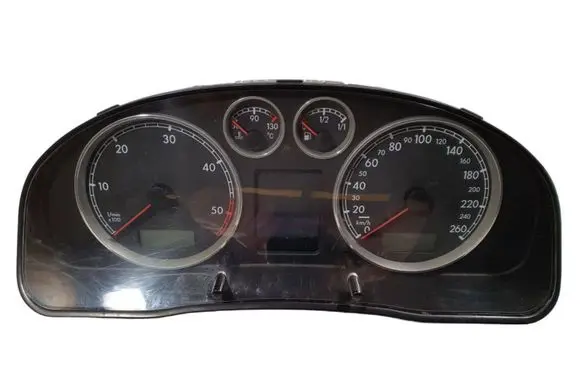 Volkswagen PASSAT B5.5 Speedometer (instrument cluster) 3B0920826A