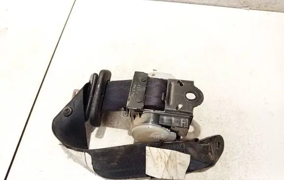 Nissan Pixo Rear seatbelt
