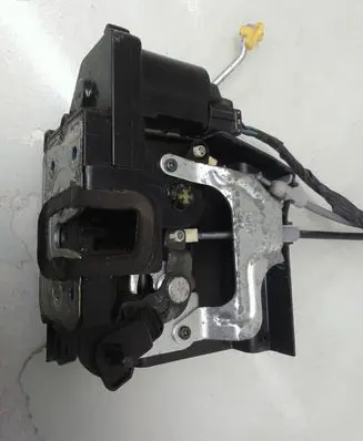 SsangYong Kyron Rear door lock 