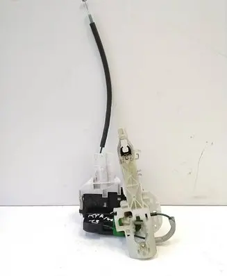 Hyundai i40 Front door lock 813103Z000