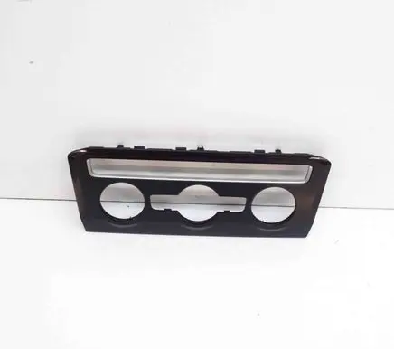 Volkswagen Tiguan Dashboard glove box trim 5NM820073A