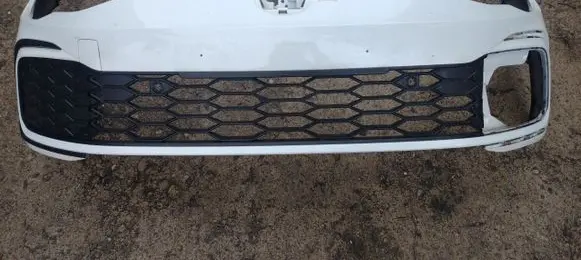 Volkswagen Golf VIII Front bumper