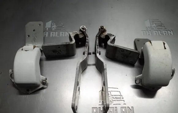 Renault Master II Loading door hinge set 