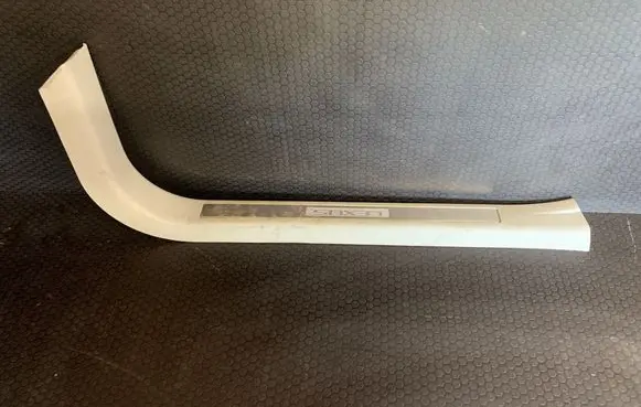 Lexus RX 330 - 350 - 400H Rear sill trim cover 6791348020 8030 80204C