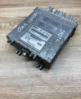Volvo S40, V40 Engine control unit/module ECU HOM7700112630 0281001906