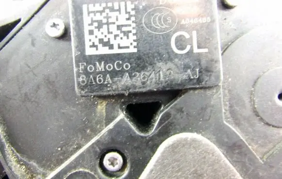 Ford Fiesta Front door lock 8a6a