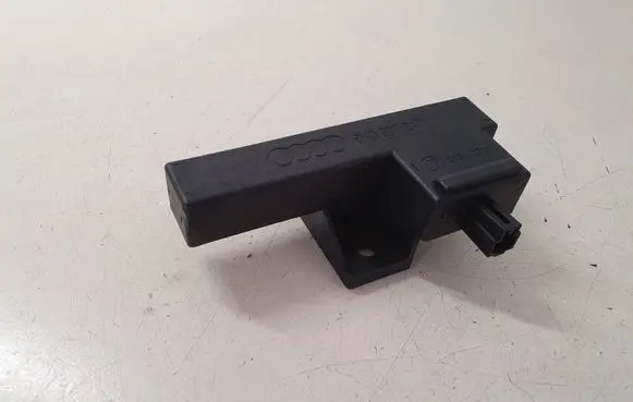 Audi A8 S8 D4 4H Keyless (KESSY) go control unit/module 8K0907247