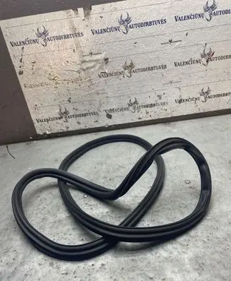 Opel Cascada Trunk rubber seal (body) 13369192
