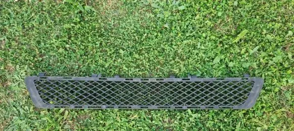 Mercedes-Benz E W212 Front bumper lower grill A2128850523