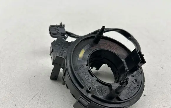 Audi A6 S6 C5 4B Airbag slip ring squib (SRS ring) 4B0951543