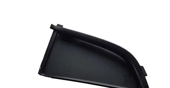 Mitsubishi L200 Rear vent window glass MN117605
