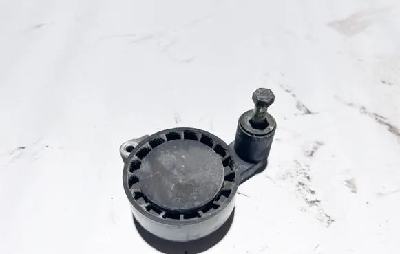 BMW 8 E31 Alternator belt tensioner 1715615 11281715615