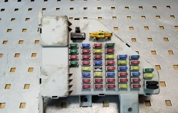 Hyundai Tucson JM Fuse module AK3659 911102E500