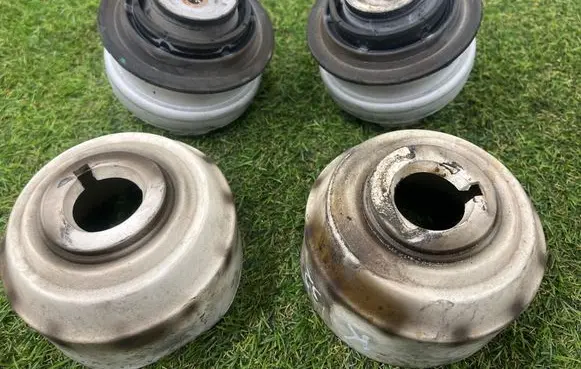 Engine mount bracket