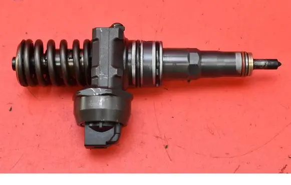 Seat Leon (1P) Fuel injector 038130073BN
