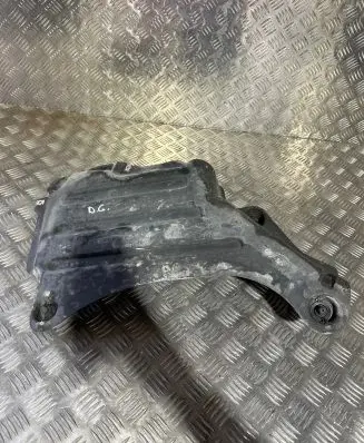 Volkswagen Polo VI Engine splash shield/under tray 2Q0825205A