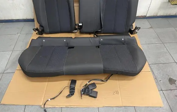 Opel Corsa F Second row seats 