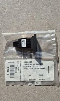 Seat Leon (5F) Hazard light switch 5F0953235B
