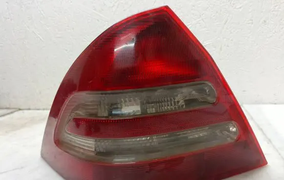 Mercedes-Benz C W203 Rear/tail lights ULO3311